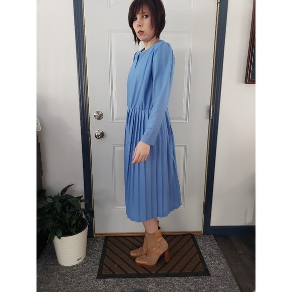 70s/80s Blue Pleated‎ Long Sleeve Day Dress - Picture 2 of 4